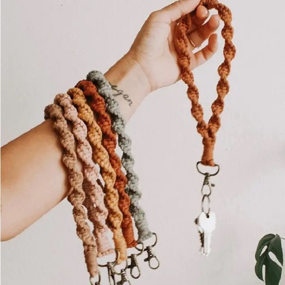 Custom Hand Woven Keychains. - Picture 2 of 6